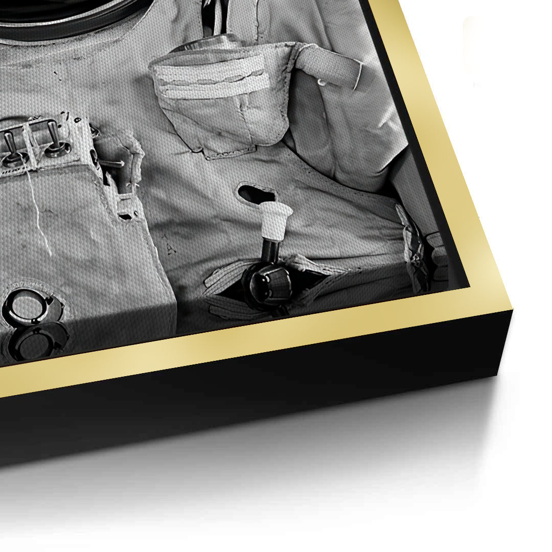 2Vintage Astronaut - Canvas