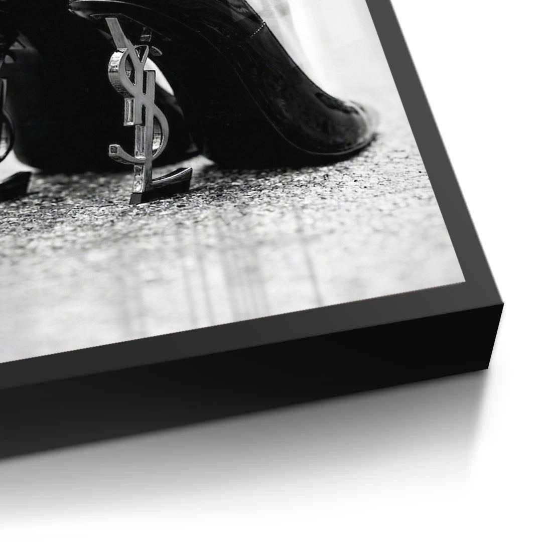 2Luxury Fashion - Fine Art