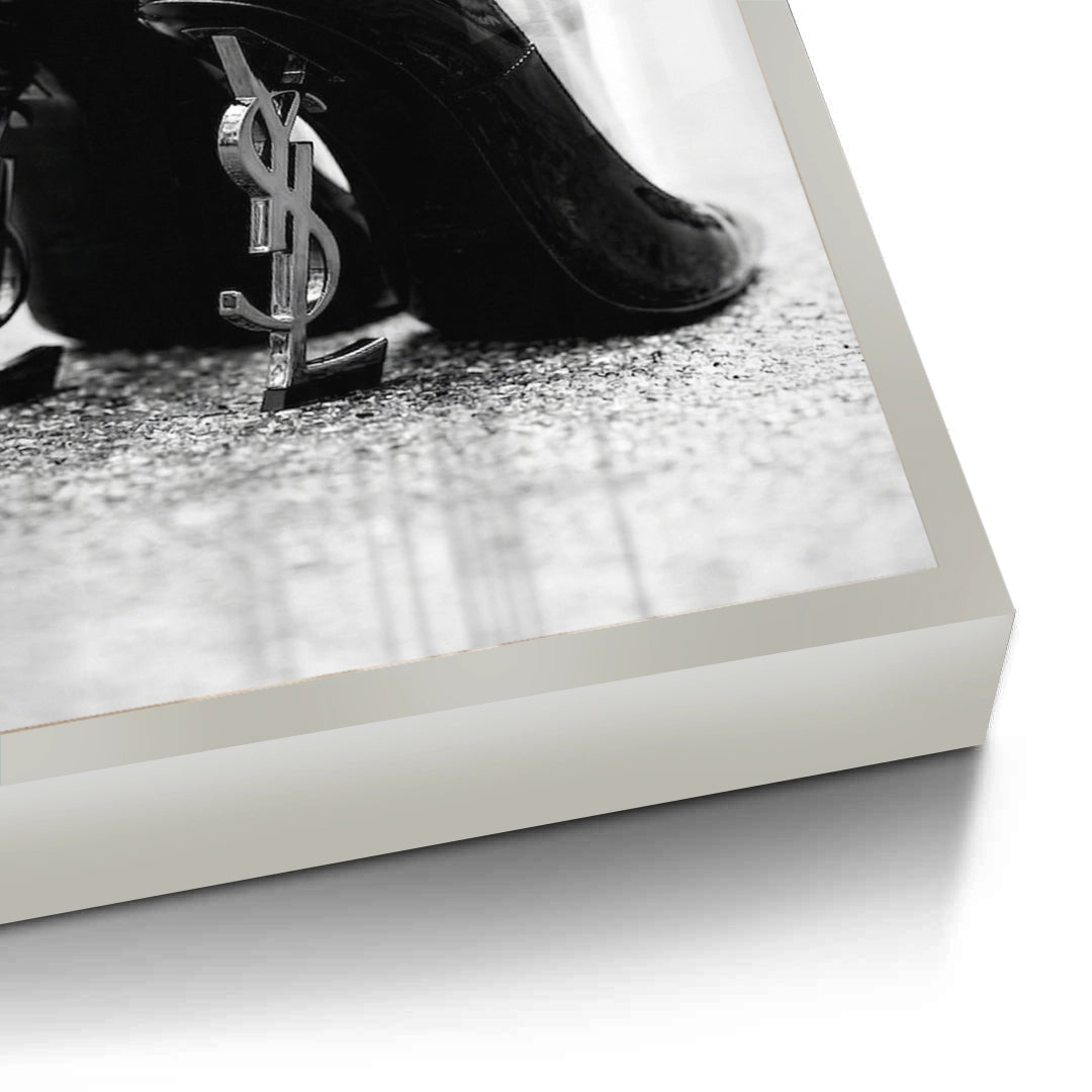 2Luxury Fashion - Fine Art
