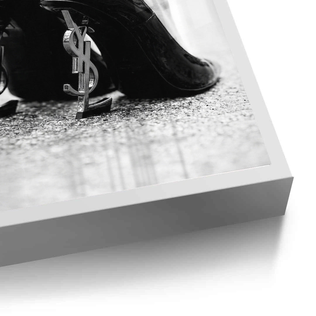 2Luxury Fashion - Fine Art