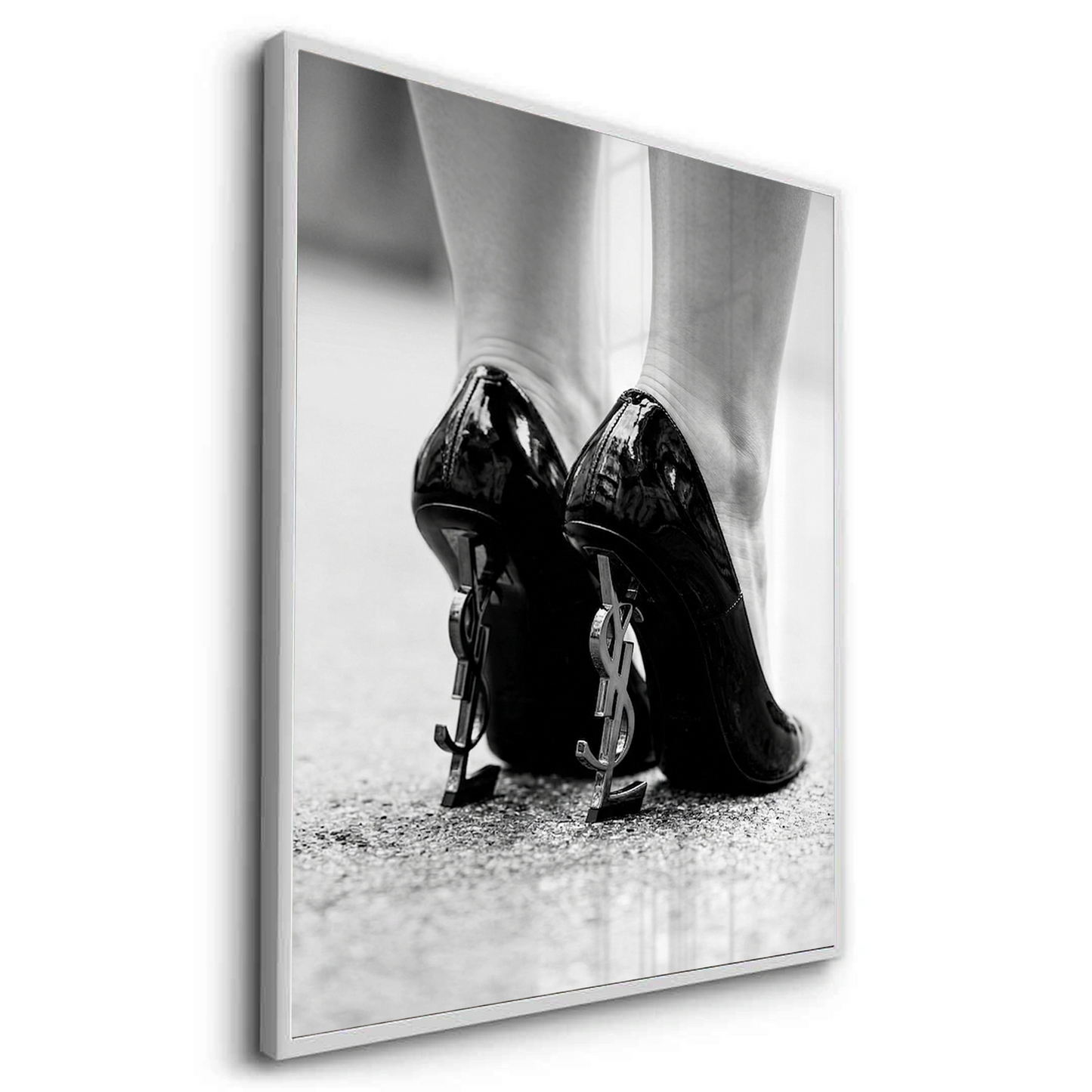 2Luxury Fashion - Fine Art