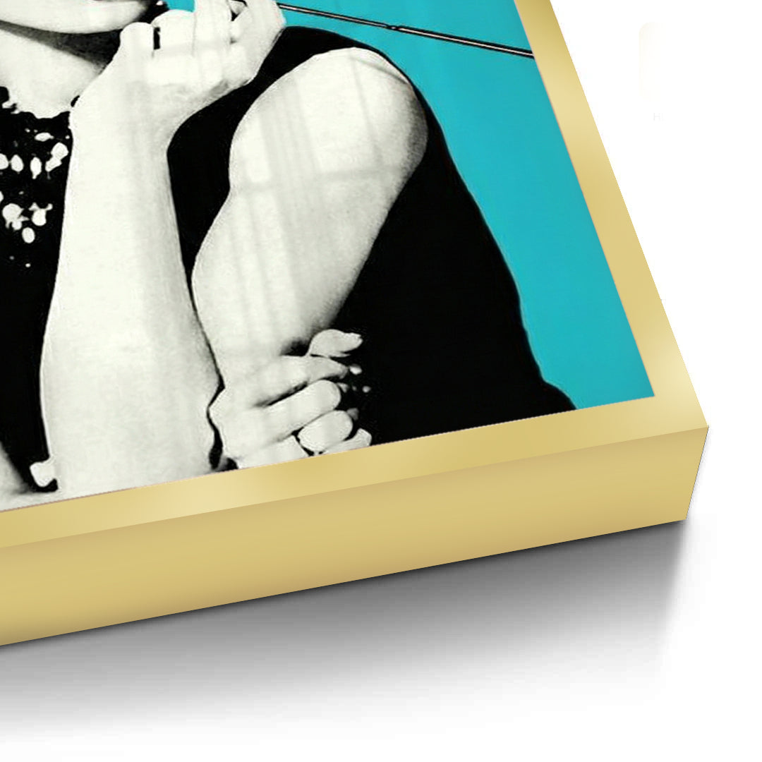2Retro Holly Golightly - Fine Art