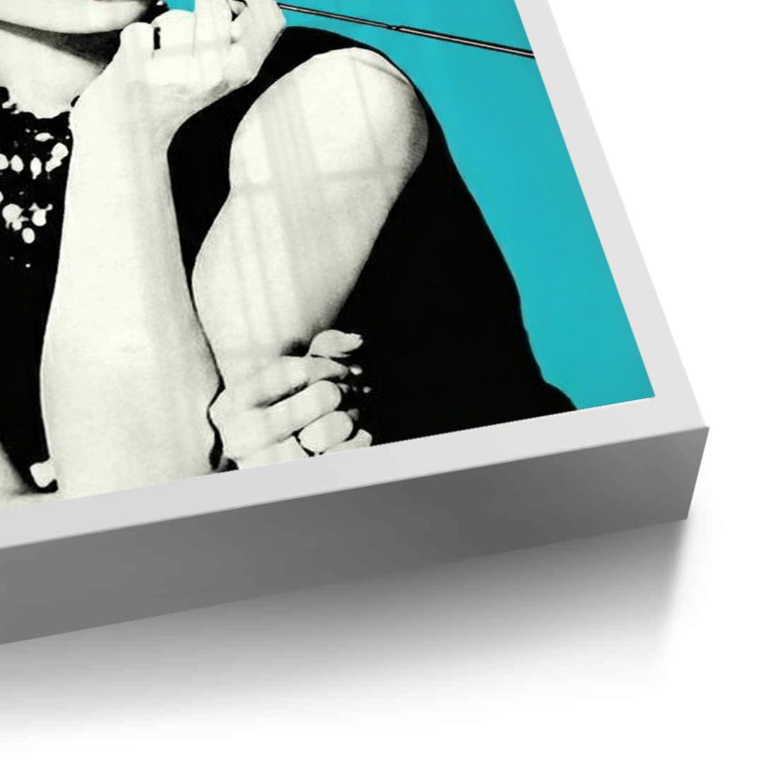 2Retro Holly Golightly - Fine Art