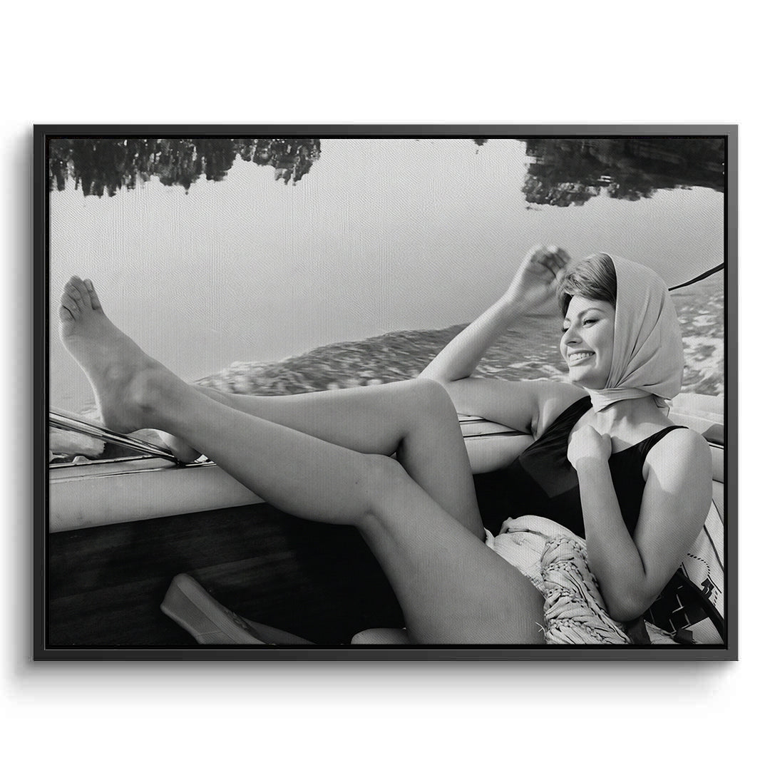 2Sophia Loren Vintage Boat - Canvas