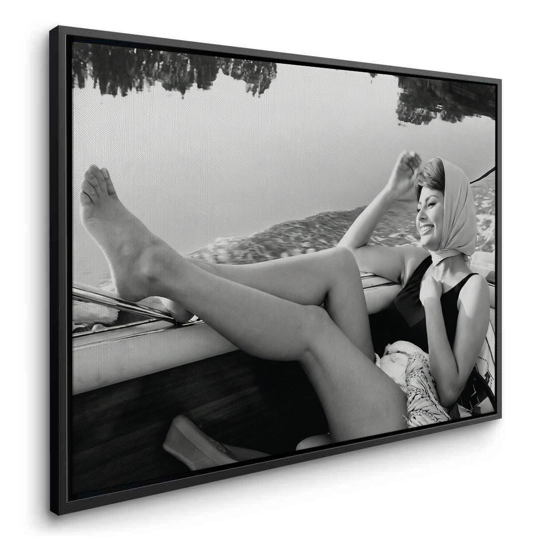 2Sophia Loren Vintage Boat - Canvas