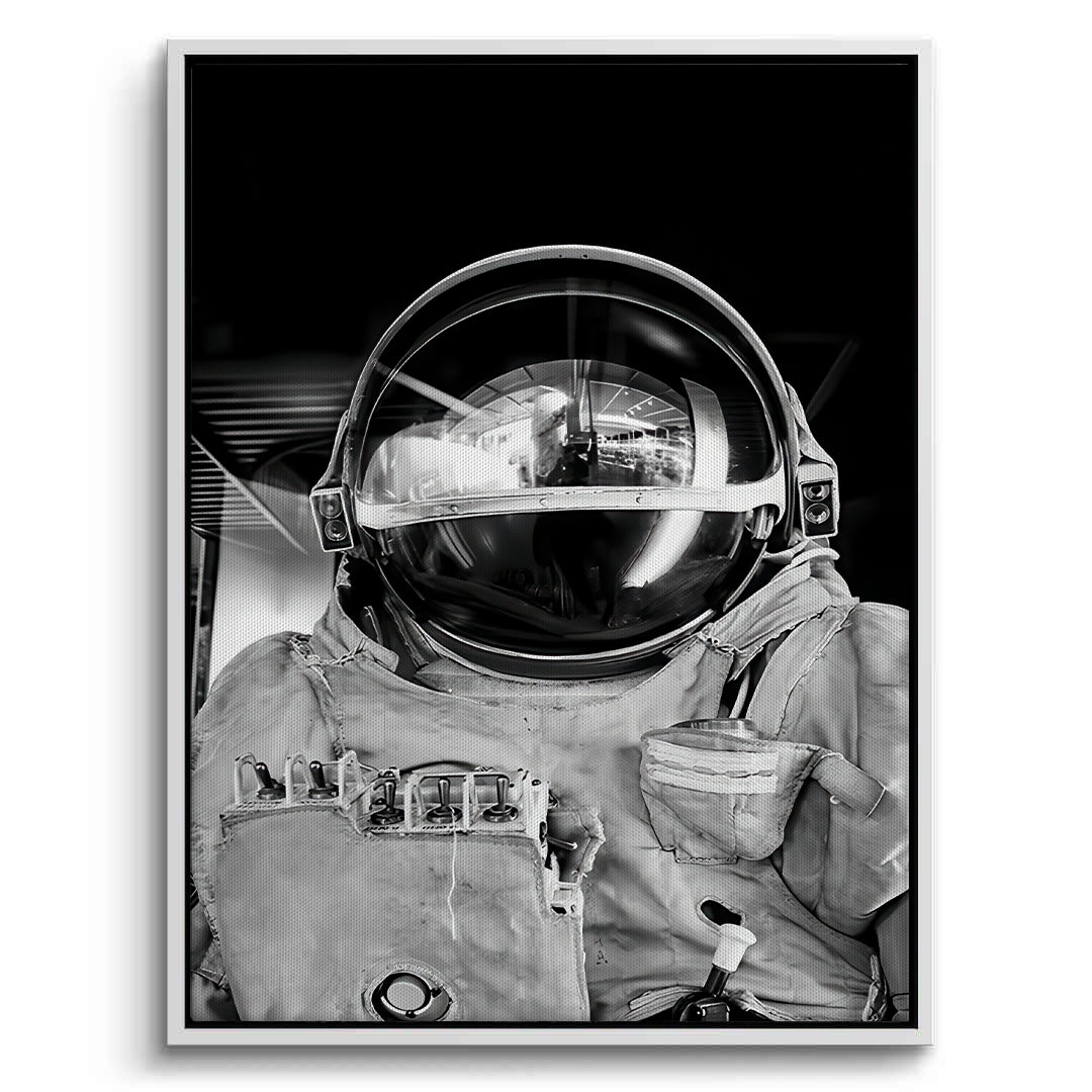 2Vintage Astronaut - Canvas
