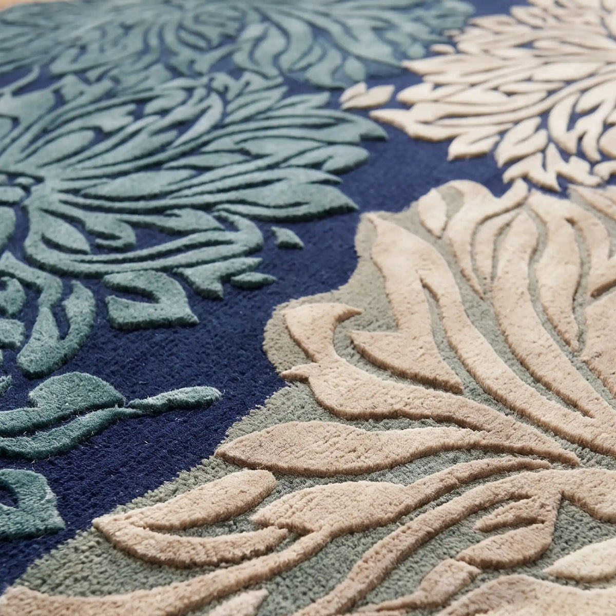 Botanica hand-tufted rug in Denim Leaf – close-up of the tufted pile texture