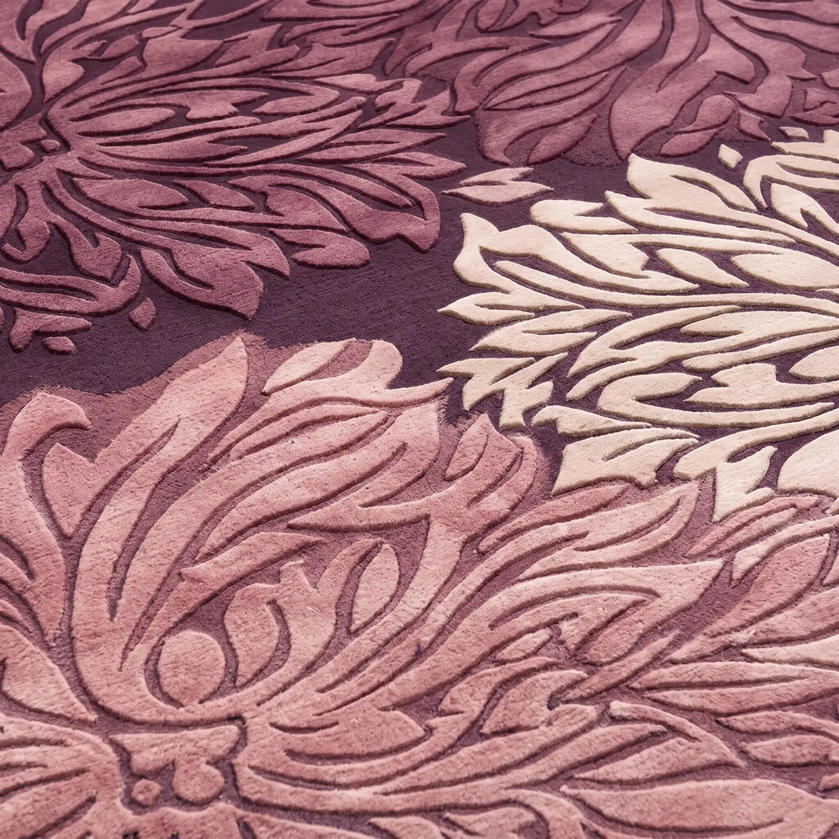 Botanica hand-tufted rug in Plum Blush – close-up of the tufted pile texture