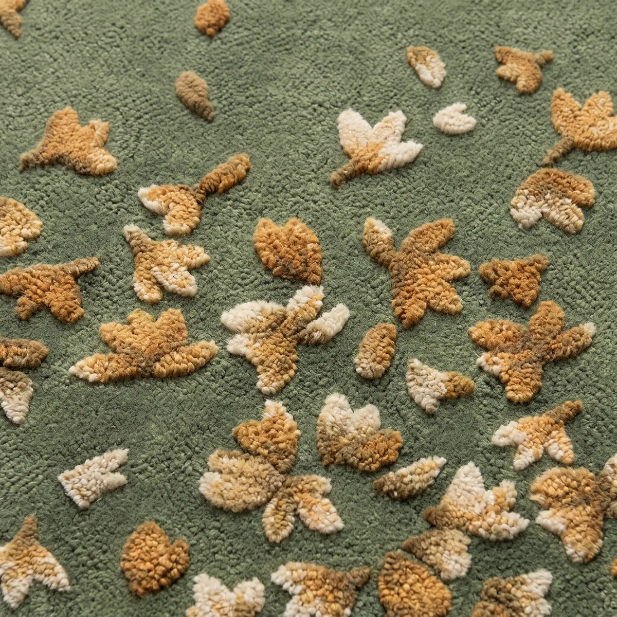 Stardust hand-tufted rug in Olive Sage – close-up of the tufted pile texture