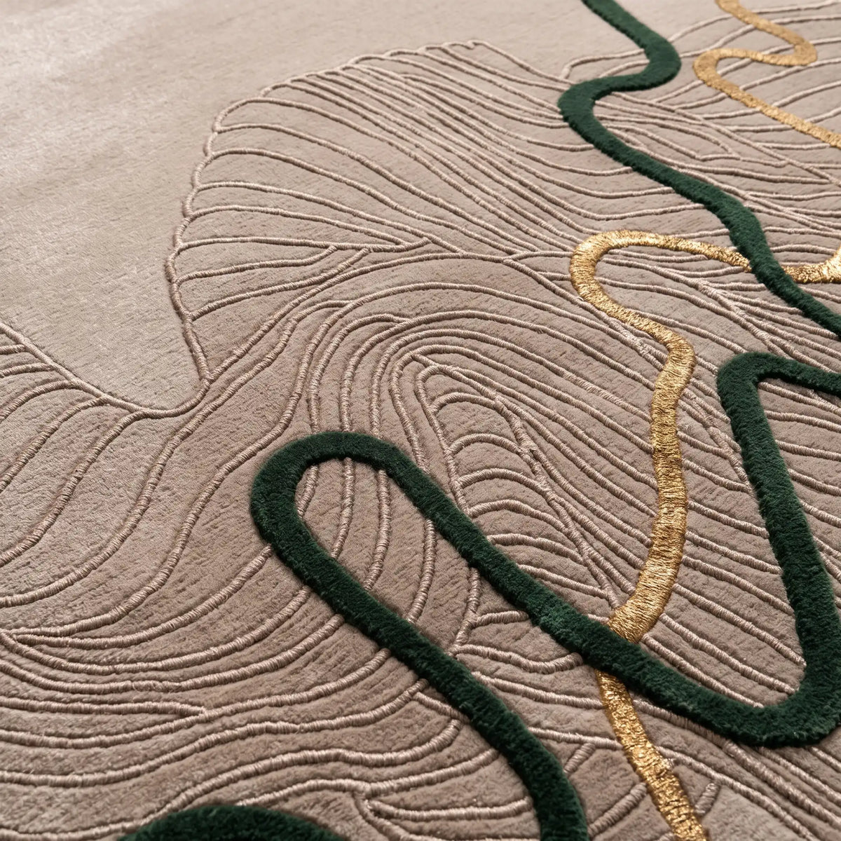 River Pebble hand-tufted rug in Taupe Sand – close-up of the tufted pile texture
