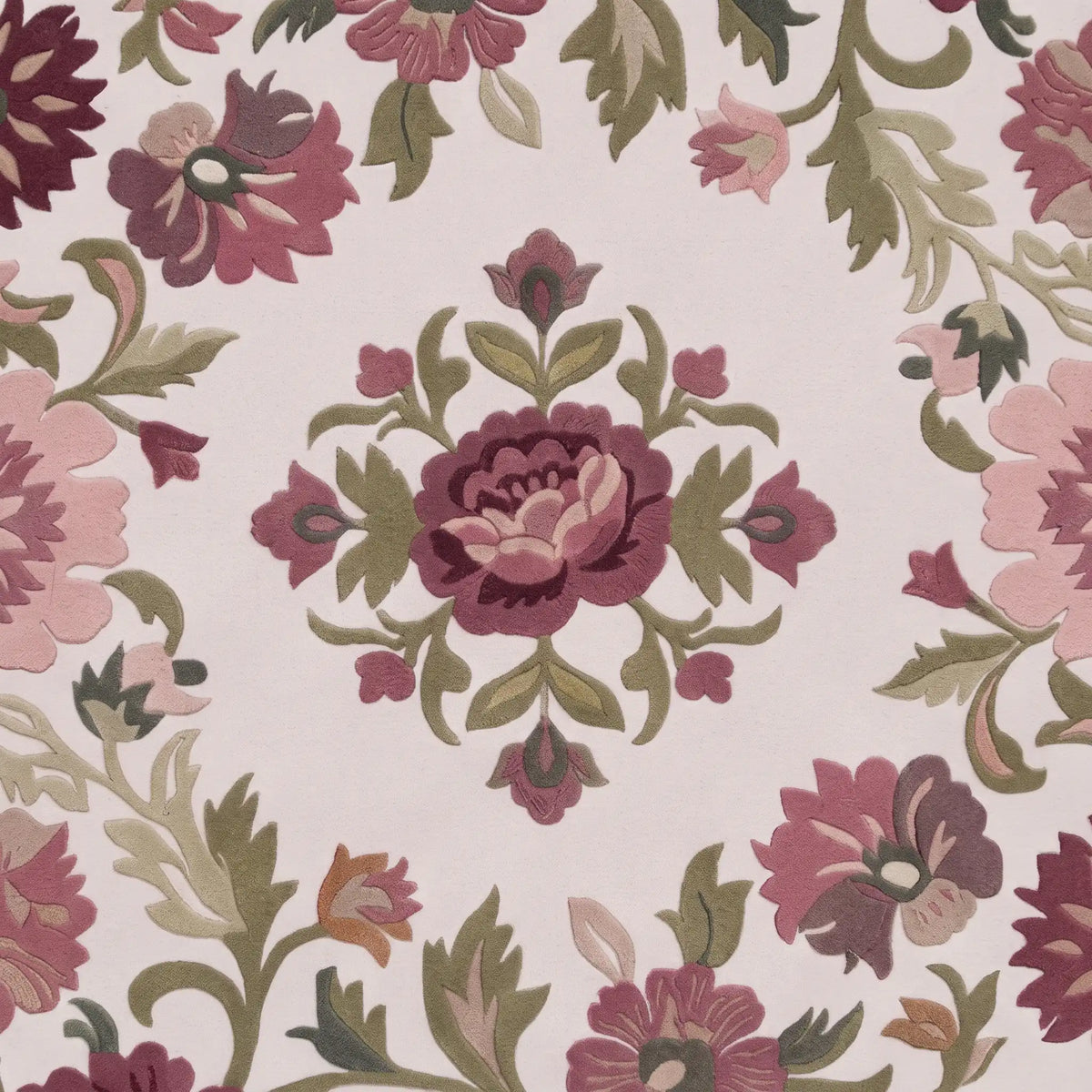 Rose Tapestry hand-tufted rug in Ivory Rose – close-up of the tufted pile texture