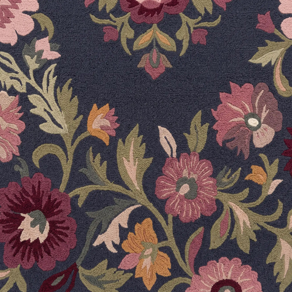 Rose Tapestry hand-tufted rug in Midnight Rose – close-up of the tufted pile texture