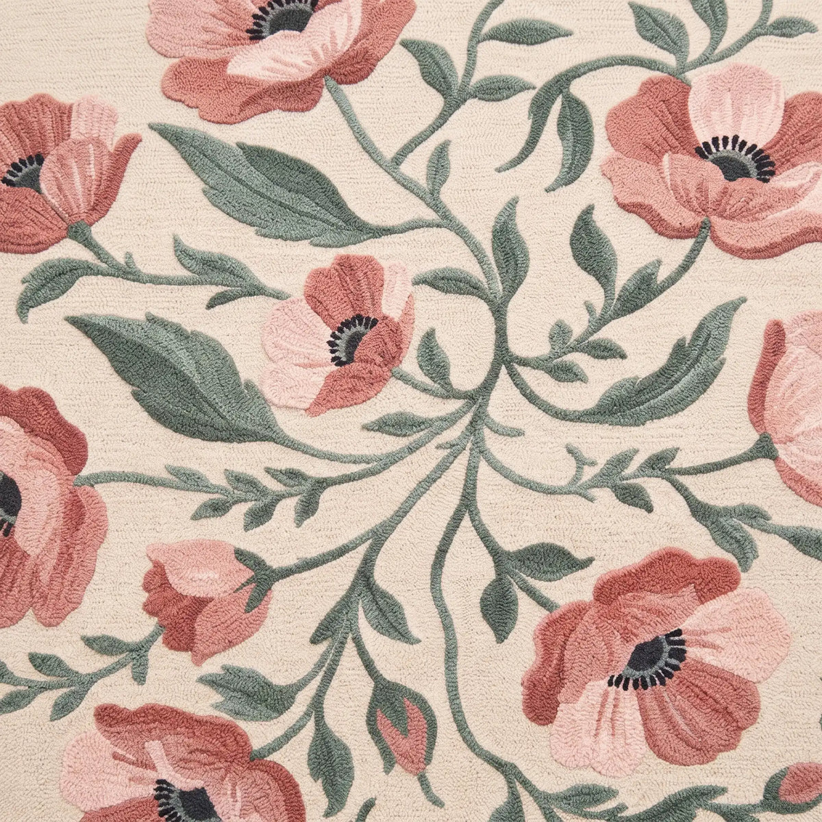 Poppy Field hand-tufted rug in Blush – close-up of the tufted pile texture