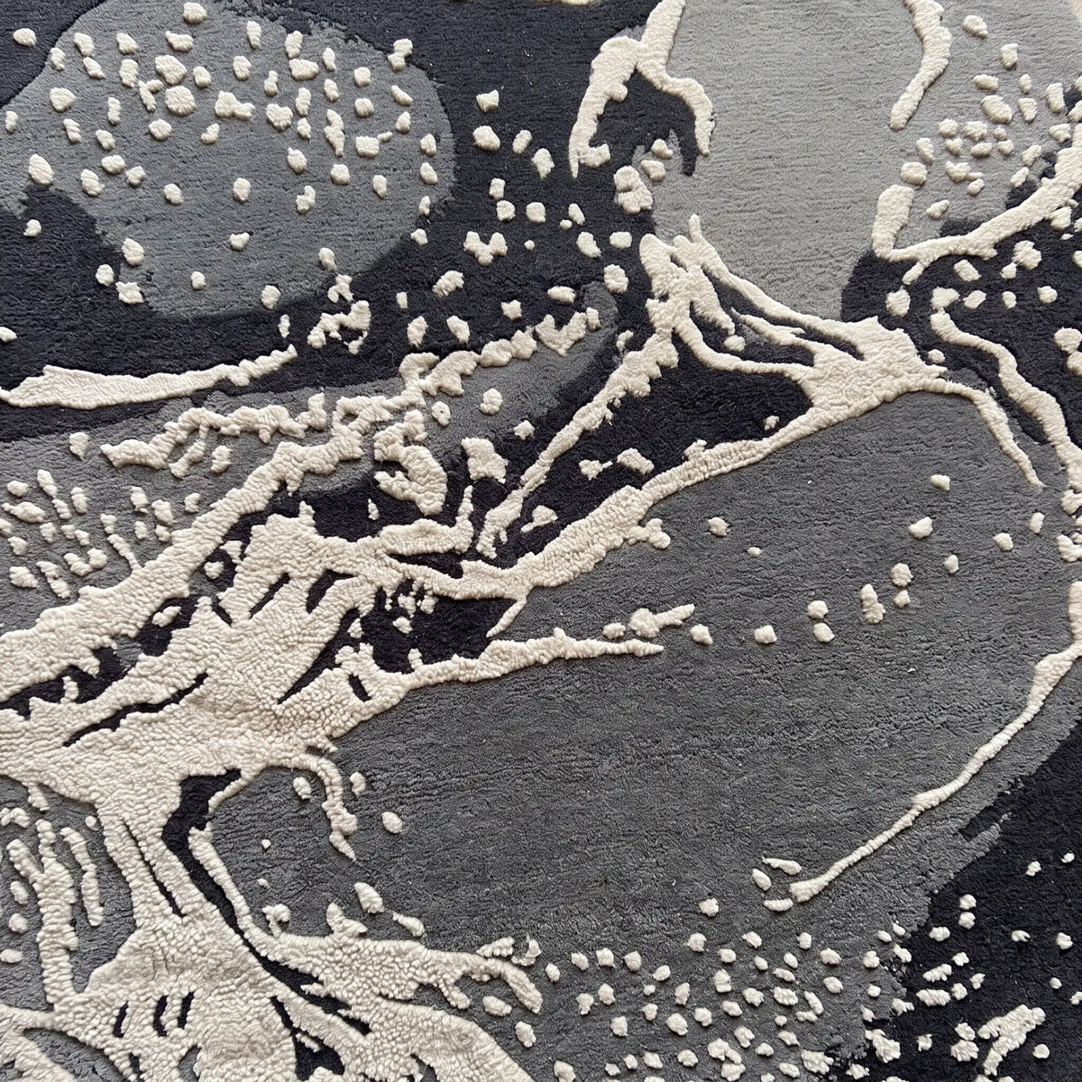 Stone Atlas hand-tufted rug in Silver Ash – close-up of the tufted pile texture