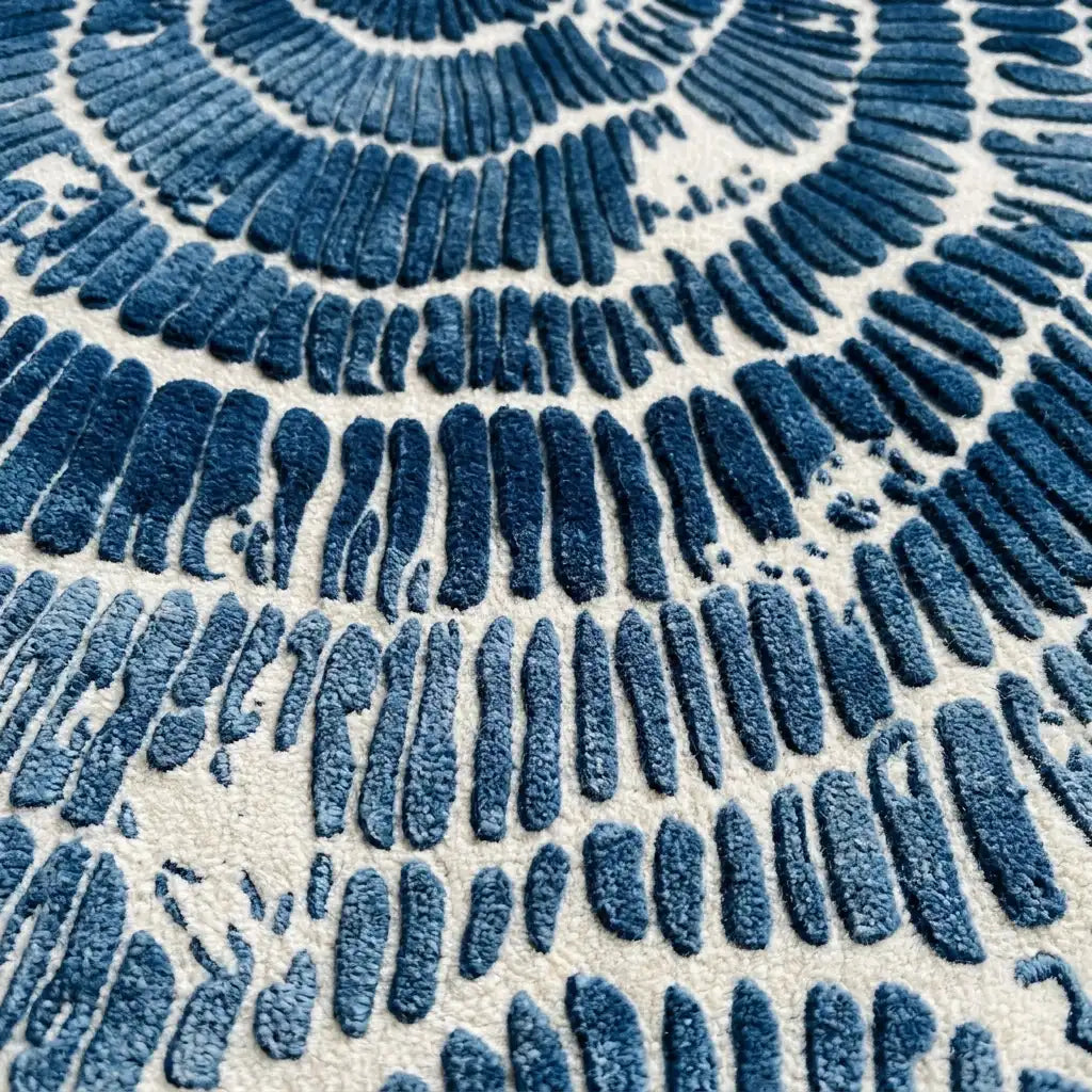 Coral Reef hand-tufted rug in Steel Blue – close-up of the tufted pile texture