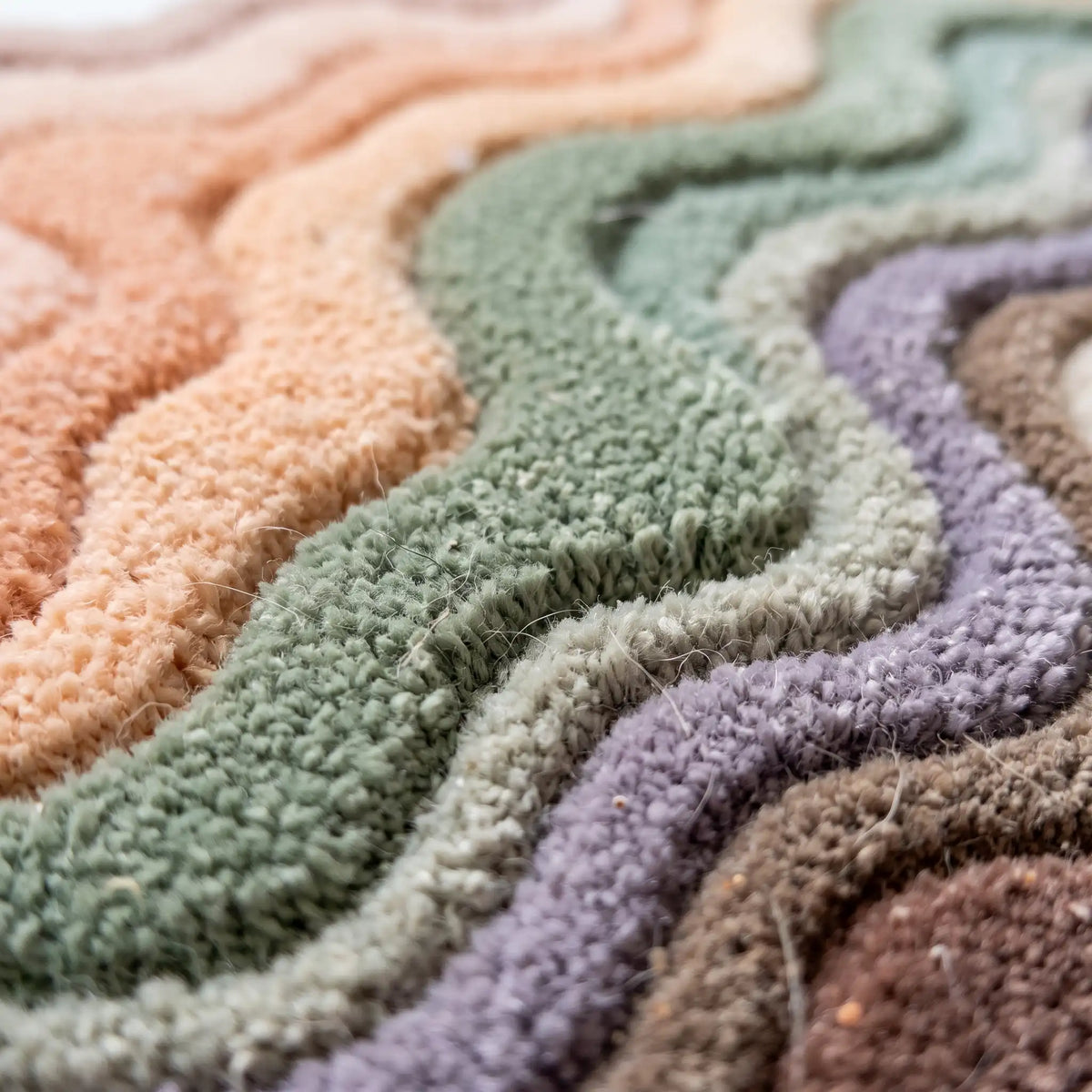 Canyon Waves modern abstract rug in Pastel Dawn – close-up of the tufted pile texture